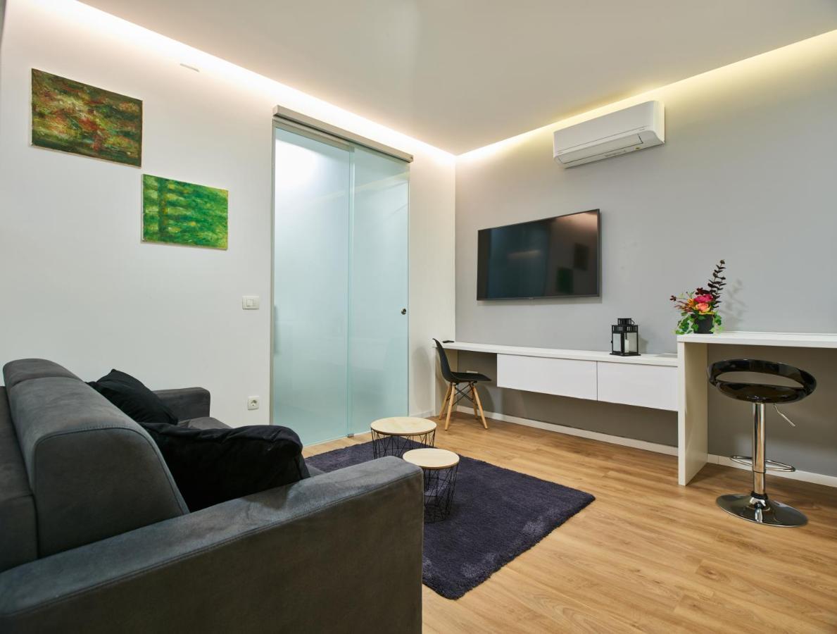 Bed Of Roses Apt 2, Premium, Designer Decorated Zagreb Exteriör bild