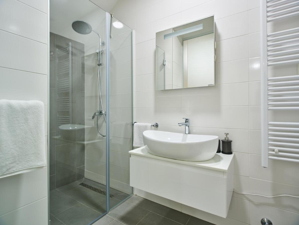 Bed Of Roses Apt 2, Premium, Designer Decorated Zagreb Exteriör bild